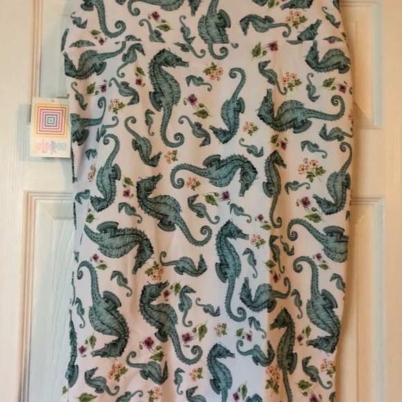 LuLaRoe Dresses & Skirts - HARD TO FIND PATTERN LULAROE CASSIE